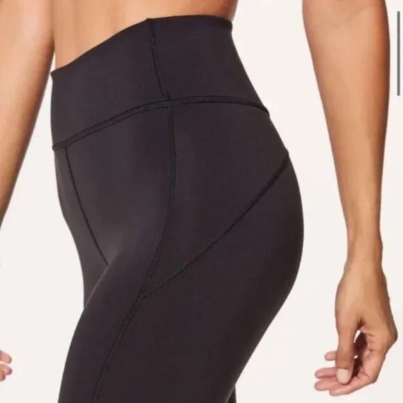 Lululemon In Movement Crop *Everlux 19" Black 45485 - Picture 4 of 14